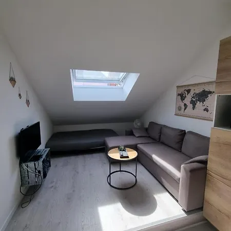 Apartment Thelna Elya *